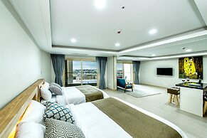 Blue Whale Resort