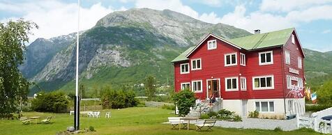 Nigardsbreen Lodge