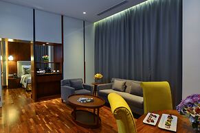 The Avenue Hotel
