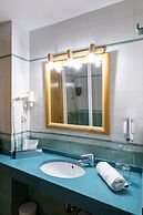 Oriente Suites