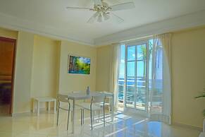 Hotel Shakey