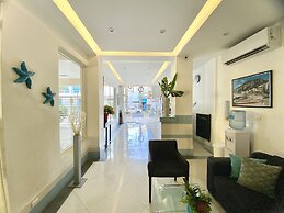 Hotel Shakey