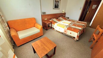 Hotel Fenix