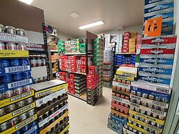 Sundre Motor Inn