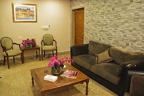 Capri Hotel Suites