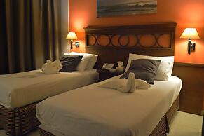 Capri Hotel Suites