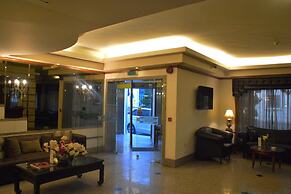 Capri Hotel Suites