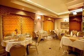 Capri Hotel Suites