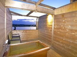 New Makomo Hotel