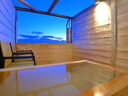 New Makomo Hotel
