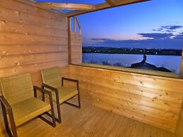 New Makomo Hotel