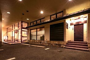 New Makomo Hotel