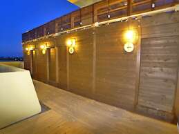 New Makomo Hotel