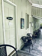 Moonriver Lodge