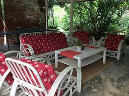 Moonriver Lodge