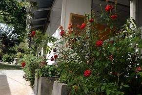 Moonriver Lodge