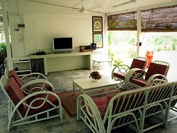 Moonriver Lodge
