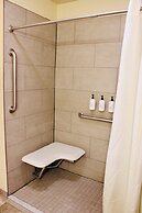 Cobblestone Hotel & Suites – Devils Lake