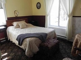 Salmon River Country Inn