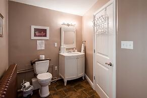 Jeddore Lodge B & B