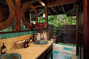 Playa Cativo Lodge