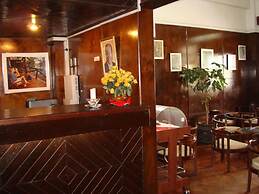 Oakwood Hotel
