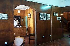 Oakwood Hotel