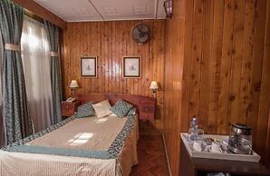 Oakwood Hotel