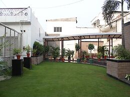 OYO 2617 Hotel Samrat Heavens