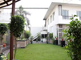 OYO 2617 Hotel Samrat Heavens