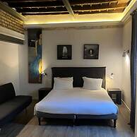 Giuturna Boutique Hotel