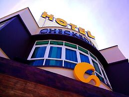 Hotel CheckedInn