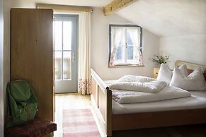 hepi Lodge