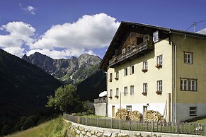 hepi Lodge
