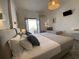 CAELI PAROS by Kostas and Ioanna Studios