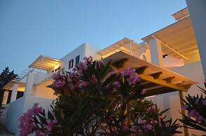 CAELI PAROS by Kostas and Ioanna Studios