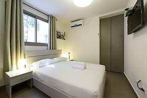 Dizengoff Inn