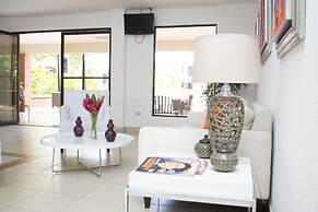 Farallones Hotel