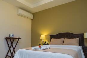Farallones Hotel