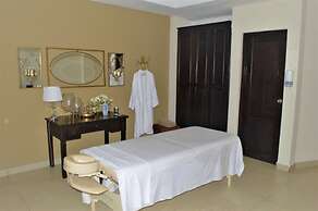 Farallones Hotel