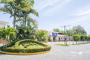Farallones Hotel