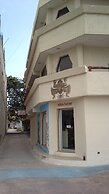 Safari Inn