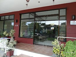 RueMango Apartelle and Suites