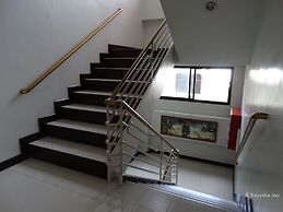 RueMango Apartelle and Suites