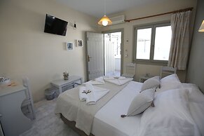 Alexandra's Rooms