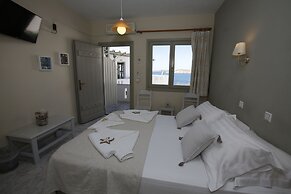 Alexandra's Rooms