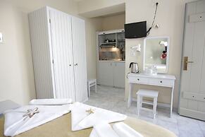 Alexandra's Rooms