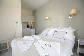 Alexandra's Rooms