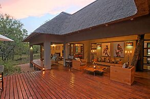 Raptor Retreat Game Lodge