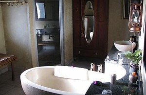 Zenzele River Lodge